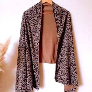 Donni Charm Cheetah Poncho Shawl Blanket